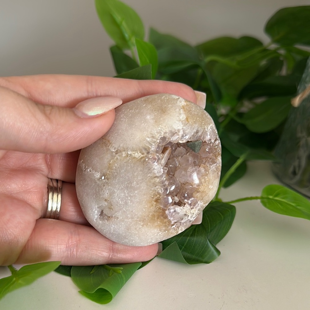 Naturap Druzy Pink Amethyst Palm Stone